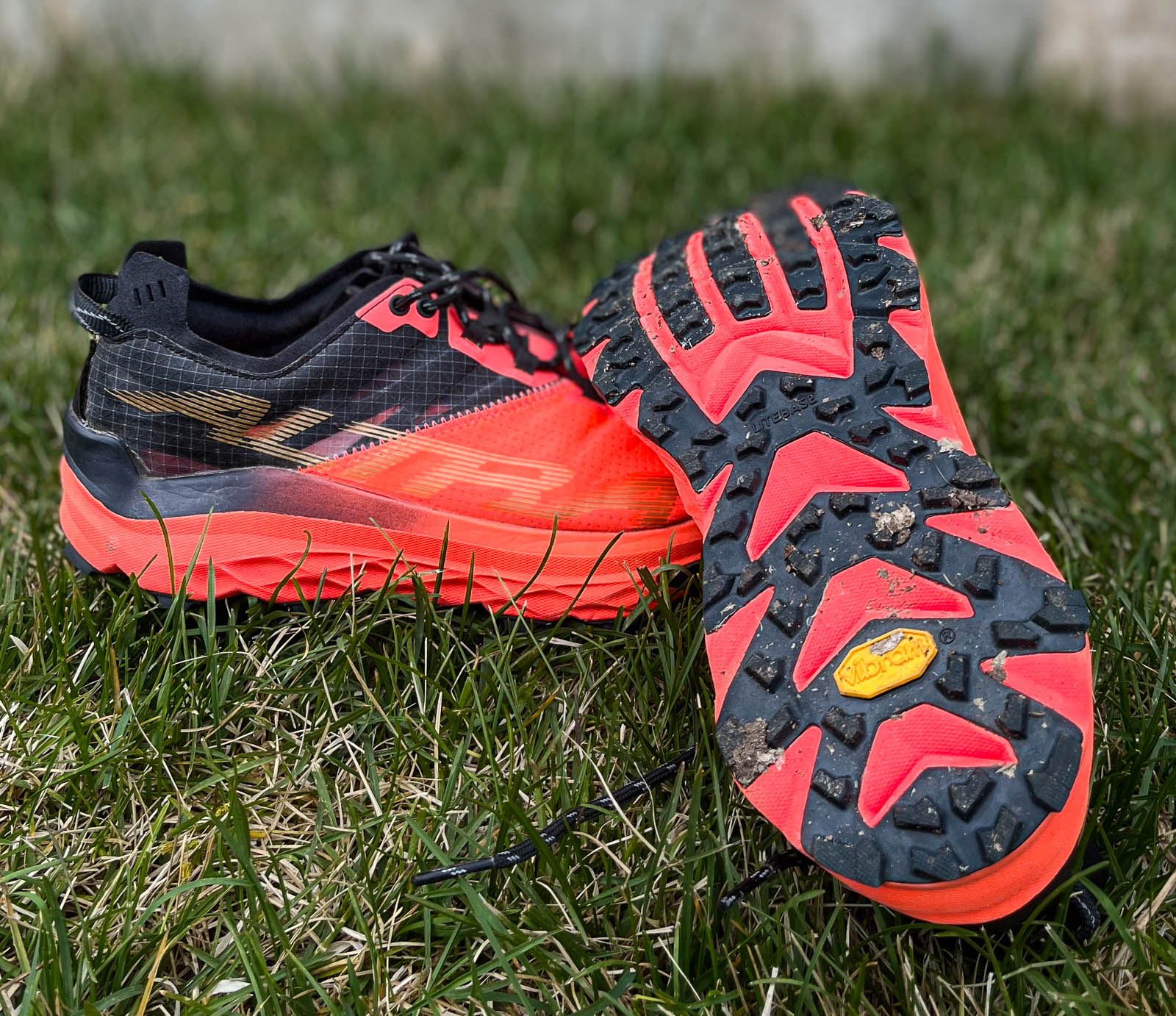altra-mont-blanc-lead-1600